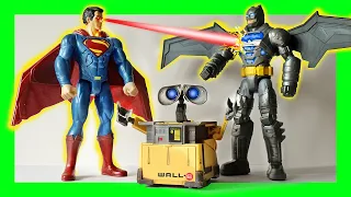BATMAN V SUPERMAN Super Hero Battle with Transforming Wall-E Toys