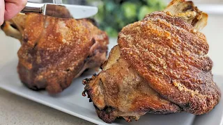 Few people cook pork knuckle like this! Recipe from Germany for super crispy pork knuckle