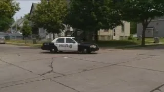 Suspects On Loose After North Side Shooting in Broad Daylight