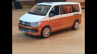 VW Multivan T6, 1:32 Scale