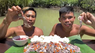 Mukbang Raw Squid with Spicy Sauce | Katapang Brothers 🌶🦑🥵
