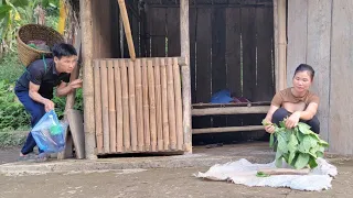 Go to the forest to pick vegetables and bananas to sell at the market | Lý Thị Thu