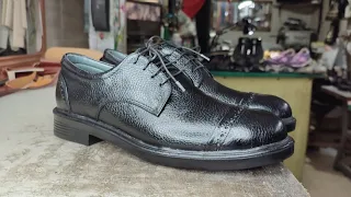 Making handmade leather men's shoes with cow leather