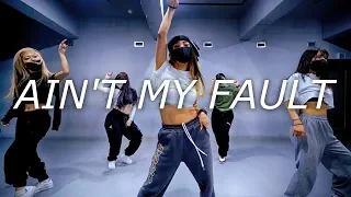 Zara Larsson - Ain't My Fault | YEOJIN choreography