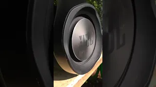 Bass test JBL BOOMBOX.