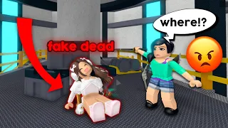 Try this NEW FAKE DEAD Trick in MM2!