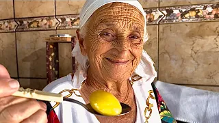 VOVÓ MARIA FEZ UNS CAJUZINHOS DE QUEIJO PARA CAFÉ DA TARDE