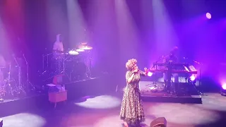 Macy Gray - I Try live in Doornroosje Nijmegen 7 november 2022