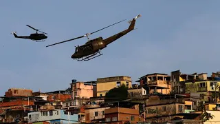 Bandidos em Fuga são alvejados e baleados pelo helicóptero da policia Vila Cruzeiro - video policial