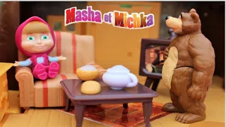 MASHA ET MICHKA Pause GOUTER CAFE | How To Make Perfect CAPPUCCINO with TOYS