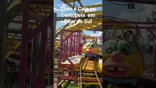 Theo e Caio na centopeia  na Expo Agro em Pilar do Sul.