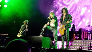 Guns N' Roses in Madrid, 9 June 2023. Absurd