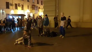 Танец №7.Уличные танцы. Одесса. Дерибасовская./Street dance. Odessa. Deribasovskaya. Dance number 7.