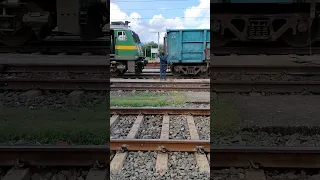 #shorts #pointsman train coupling #groupd #indian railway #trackman #satisfying