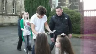 1D One Direction - Harry & Niall signing and meeting fans Glasgow 27 Feb 2013