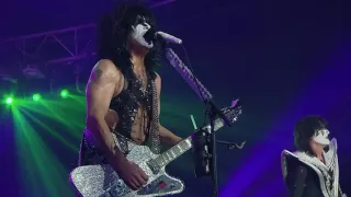 Kiss rocks Vegas Tears Are Falling