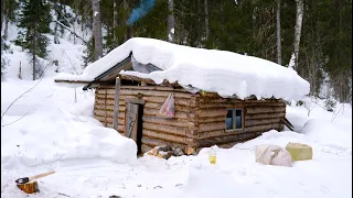 В таёжный дом на три дня. Хариус весной просто бомбит! Взял Жеку и... Кто-же третий?