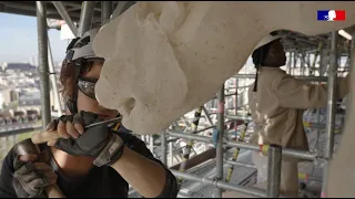 Danaë, sculptrice - Les métiers du chantier de Notre-Dame de Paris