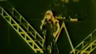Iron Maiden-3.Run To The Hills(Hammersmith 1982)