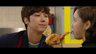 피자 먹은 고소한 입술로 뽀뽀하자는 하윤철🍕