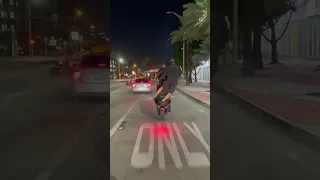 How to wheelie a scooter #tmax edition
