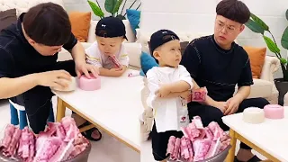 Dad Performs Magic Tricks To Deceive Cute Baby‘s Money,Tragically Discovered!#fatherlove#funny
