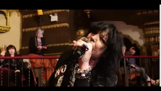 tom keifer - walks in the audience 2023 live Staten Island