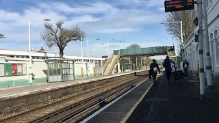 Southern class 377 arrives and departs at Portslade Station