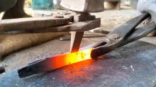 Blacksmith | how to make nail clipper out of Rusted bering.