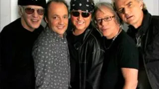 Loverboy- Turn Me Loose(Live) 2011