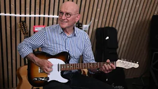 Dan Ar Braz découvre ses guitares Marceau (Extrait Le grand baZH.art - France 3 Bretagne)