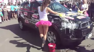 Автозвук в Челнах - девочки гоу гоу моют машину