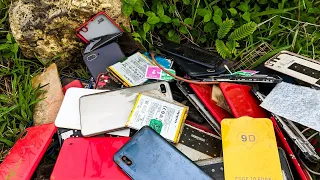Surprised to see so many phones thrown away || Restoring abandoned  phone