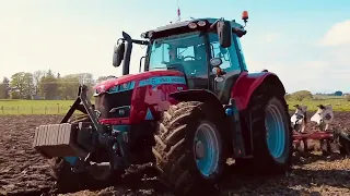 Massey Ferguson 7718 S Ploughing