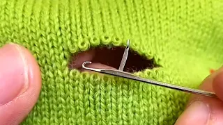 How to Repair a Hole in a Knitted Sweater with Crochet