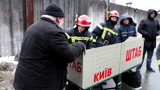 Ліквідація пожежі на вулиці Червоноткацькій у Києві