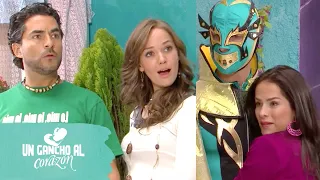 Un gancho al corazón: Valentina presenta a Furia Enmascarada como su novio | C-136 | tlnovelas