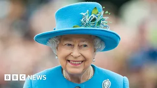 Unseen portrait of Queen Elizabeth II unveiled - BBC News