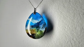 How to make a 'Piece of the Sea' pendant from resin, amber, stones and moss #jewelry #resinart #diy