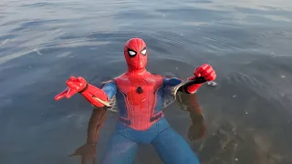 SPIDERMAN DAN SUPERMAN JATUH KE SUNGAI DAN TENGGELAM, THANOS BALAS DEMAM SAMA IRON MAN DAN HULK