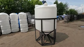 Емкость K 2000 литров с лопастной мешалкой