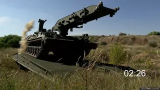 Ukrainian Troops Train With Newly Delivered German Bridge-Laying Equipment