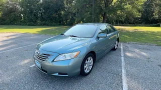 2009 Toyota Camry LE V6  Walkaround, Start up, Tour and Overview