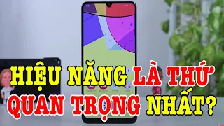 SAI LẦM khi mua điện thoại chọn hiệu năng là thứ quan trọng nhất