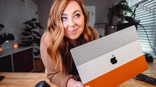 My FAVORITE MacBook Accessories | What's on my Mac?