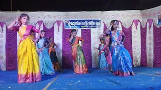 vurumulu ramantine song performance by SMG students.
