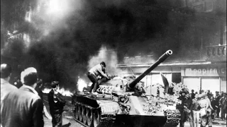 Советские войска вошли в Прагу. Чехи бузят, поджигают, стреляют. Образец выдержки танкисты 1968