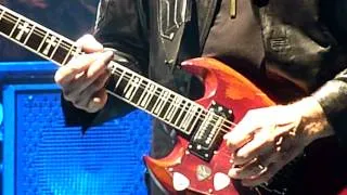 Black Sabbath - "Iron Man" live in Manchester 18/12/13