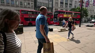 Harmonie London Singing in Oxford Street, London