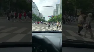 Walking Korea, Pedestrian traffic light. #korea #southkorea #bts #btsarmy #shorts #shortvideo